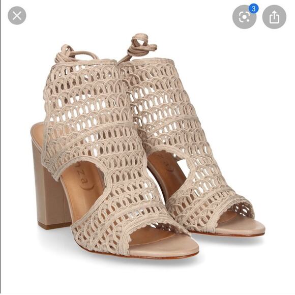 NWT Vicenza Nude Woven Heeled Sandals - Picture 1 of 8